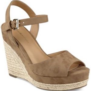 Tommy Hilfiger Kali2 Peep Toe Wedge Sandals, Brown